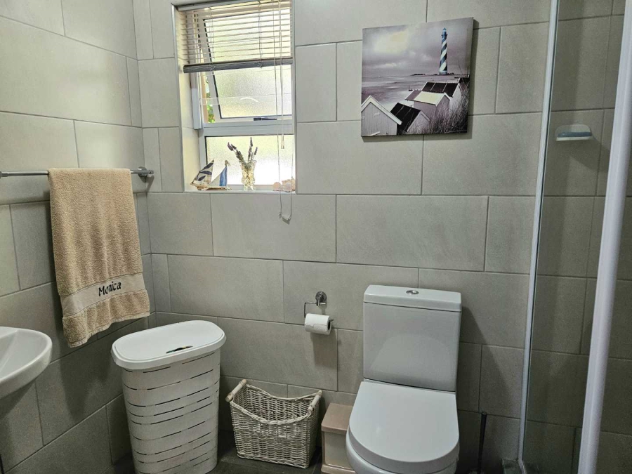 4 Bedroom Property for Sale in Pearly Beach Western Cape